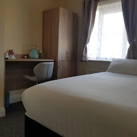 Bella With Free Minibar Tea&coffee