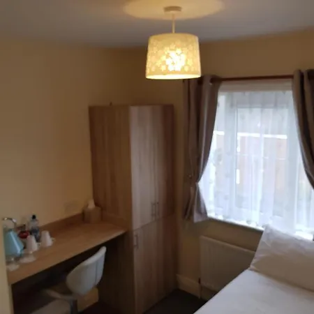 Bella With Free Minibar Tea&coffee * Dublin